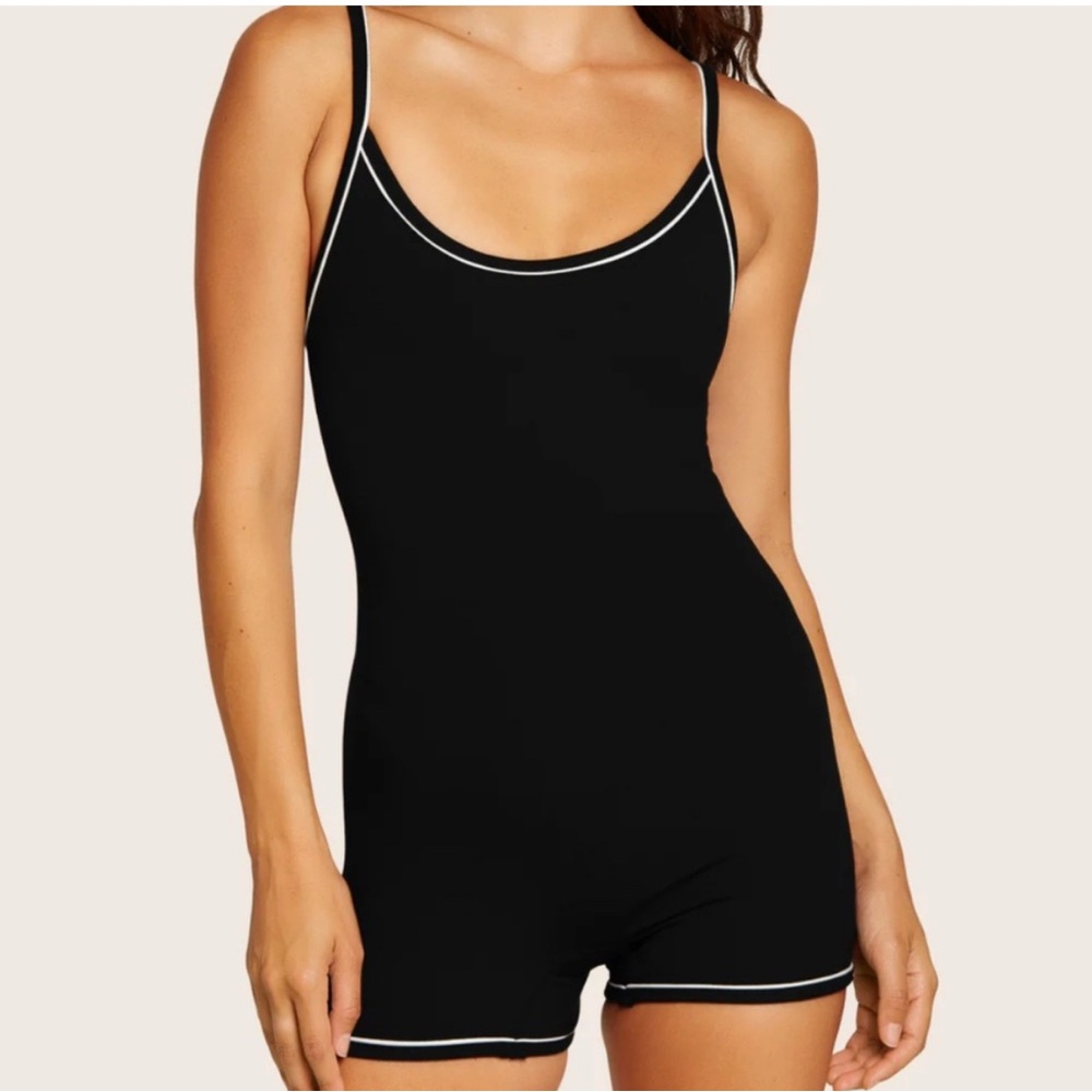 Set Active Contrast Shortysuit